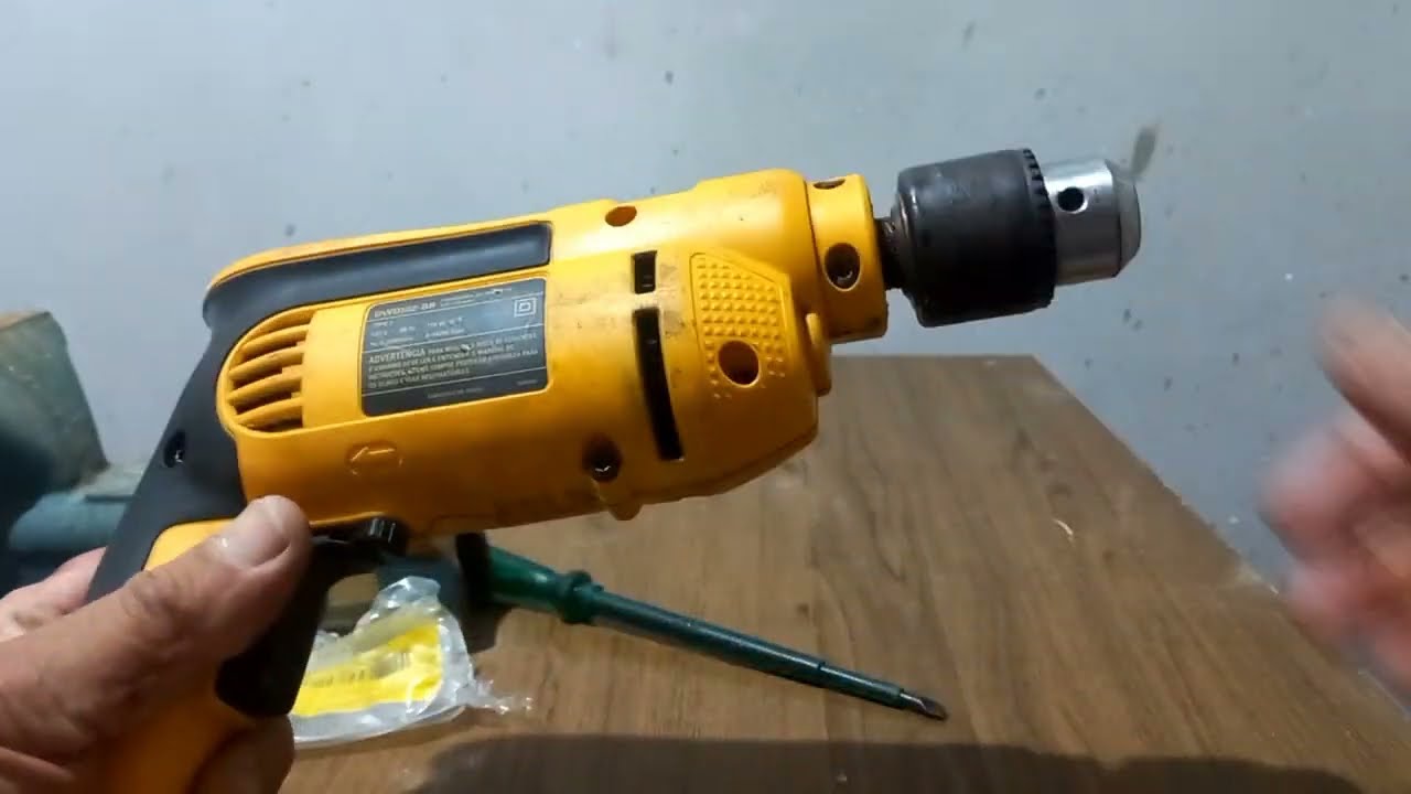 Problema com a sua furadeira Dewalt DWD 502 ?