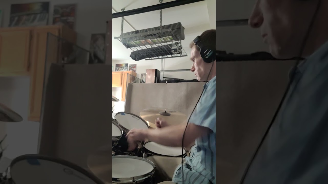 Gretsch Hand Hammered Steel snare review. High tuning, and playing multiple patterns and dynamics.🥁
