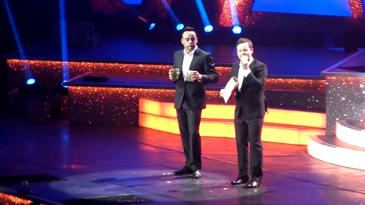Ant and Dec eating Crisps and Drinking Beer - Takeaway On Tour - Echo Arena Liverpool - 10/9/14