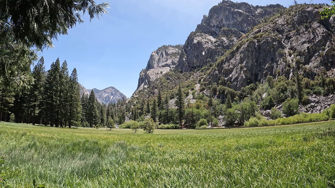 KINGS CANYON - ZUMWALT MEADOW [4K] [60FPS]