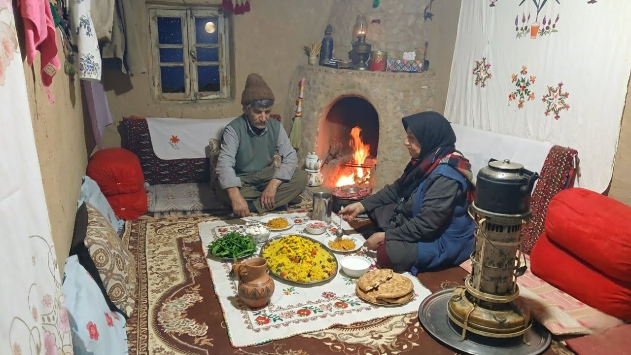Зимняя ночь в деревне с сельской парой | Теплый дом и спокойная сельская жизнь