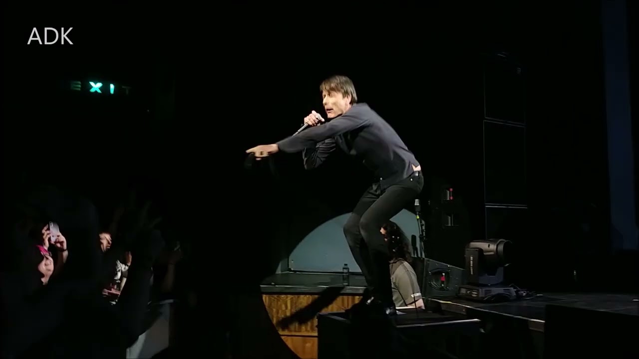 Suede @ De La Warr Pavilion (Bexhill) - March 25th, 2023 - Full Show