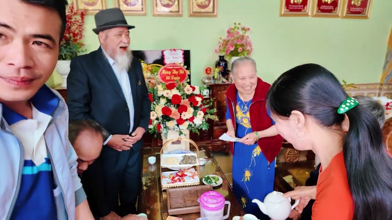 Mừng Thọ Cụ Phùng Thị Mực 80 xuân