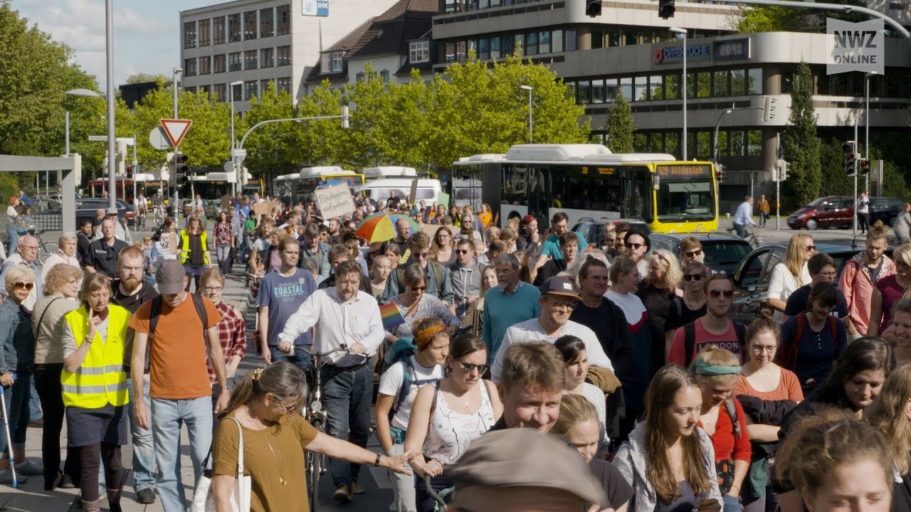 Hunderte Oldenburger demonstrieren gegen Rechts