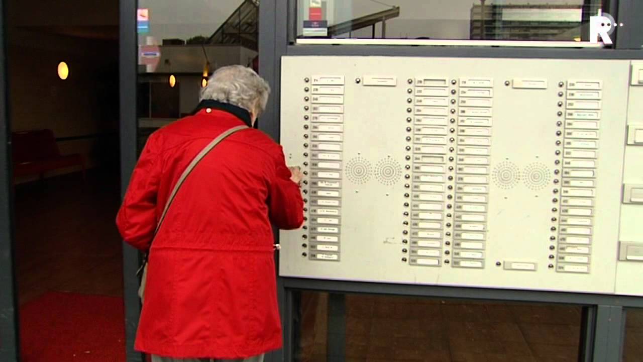 Bewoners Rotterdam-Ommoord kunnen huis niet uit
