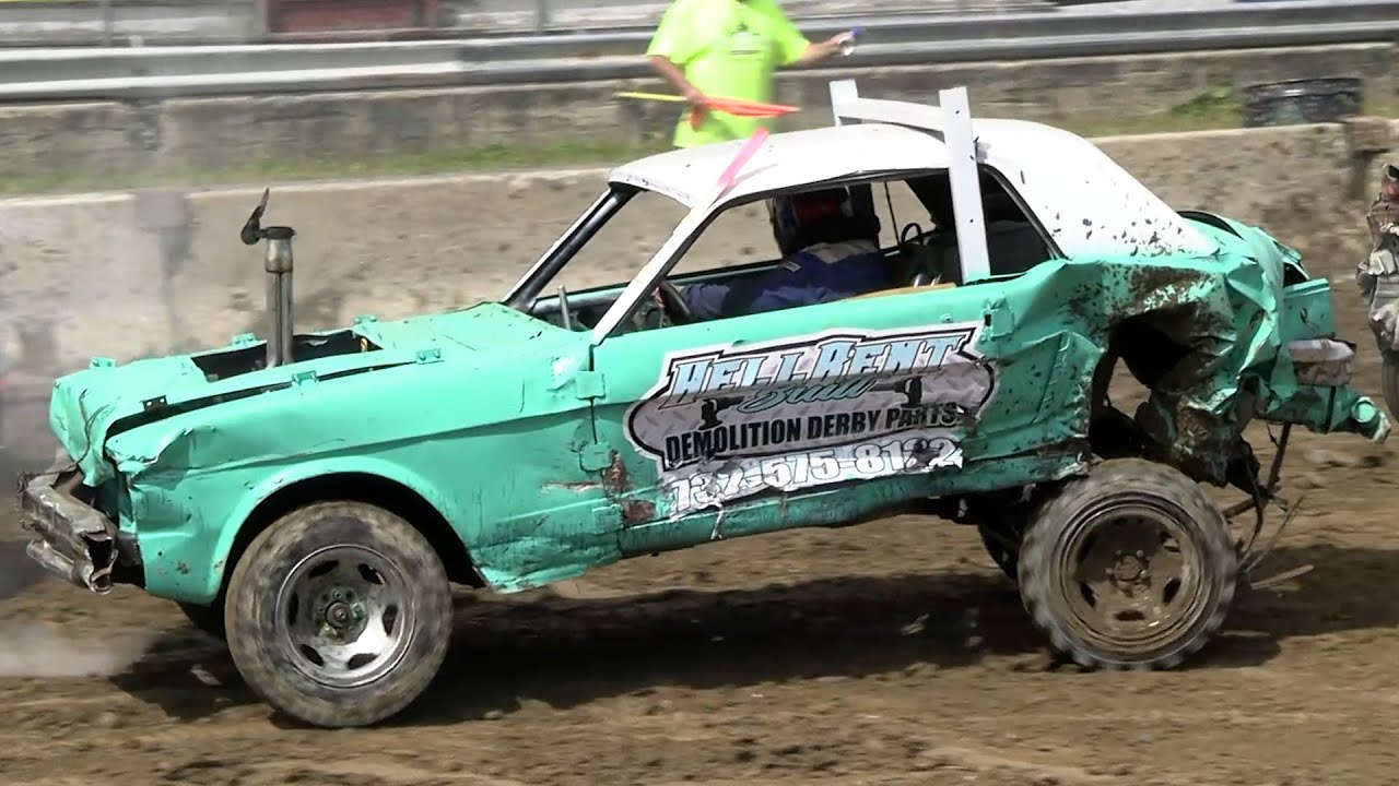 Demolition Derby Car REFUSES TO QUIT