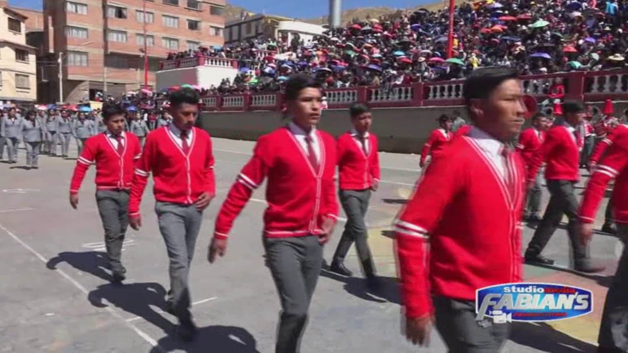 Desfile 6 de Agosto: Unidad Educativa Bolivia Vinto y Naciones Unidas