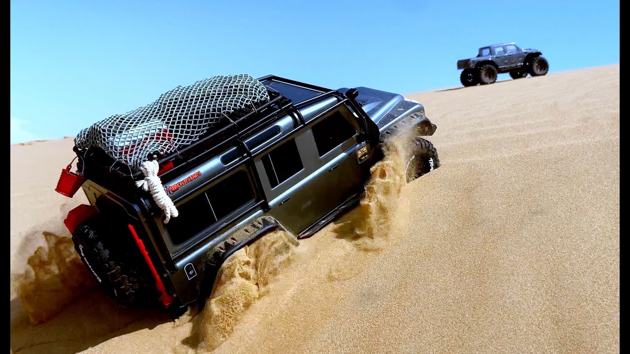 Traxxas TRX4 DEFENDER and Jeep Gladiator Desert River 4x4 outing
