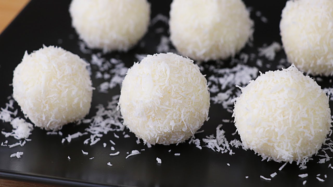 Bolitas de coco y leche condensada | Dulce de navidad con tan solo 2 ingredientes.
