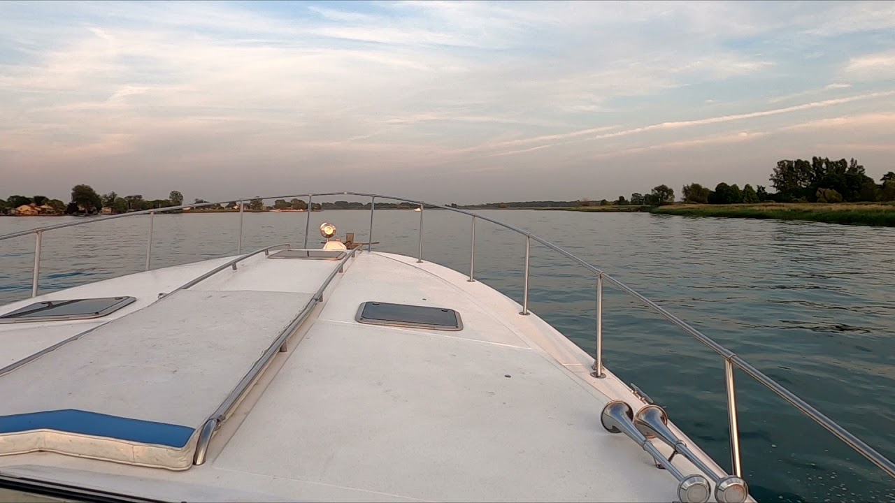 Summer Time Boating 1989 Sea Ray 390 Express
