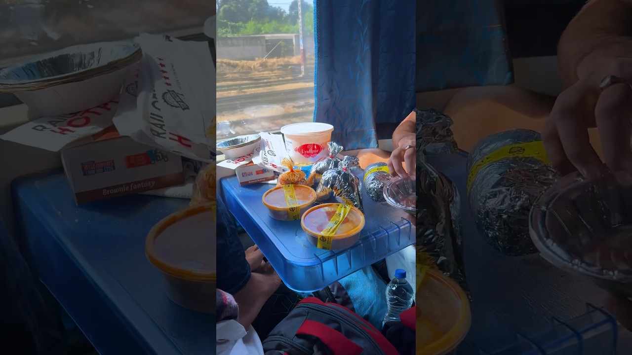 Ordering Online Food In Train 😍❤️ #shorts