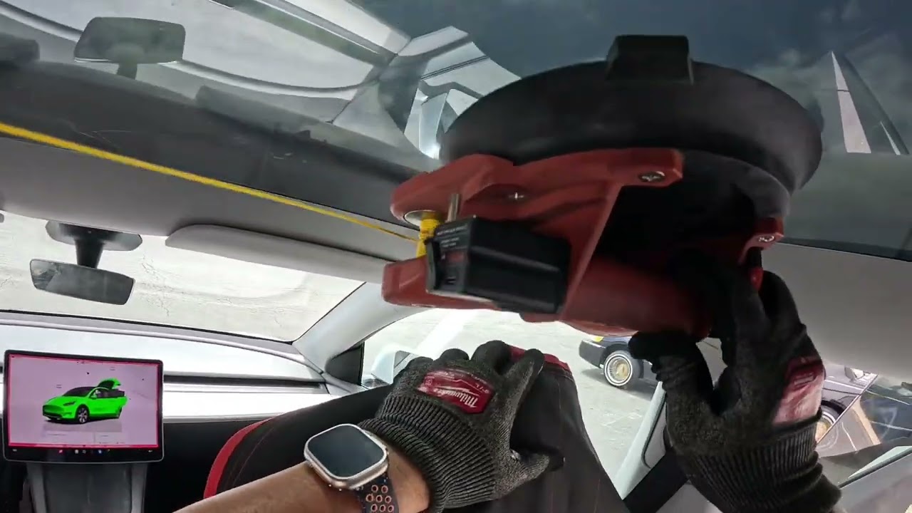2022 Tesla Model Y Roof Cutout