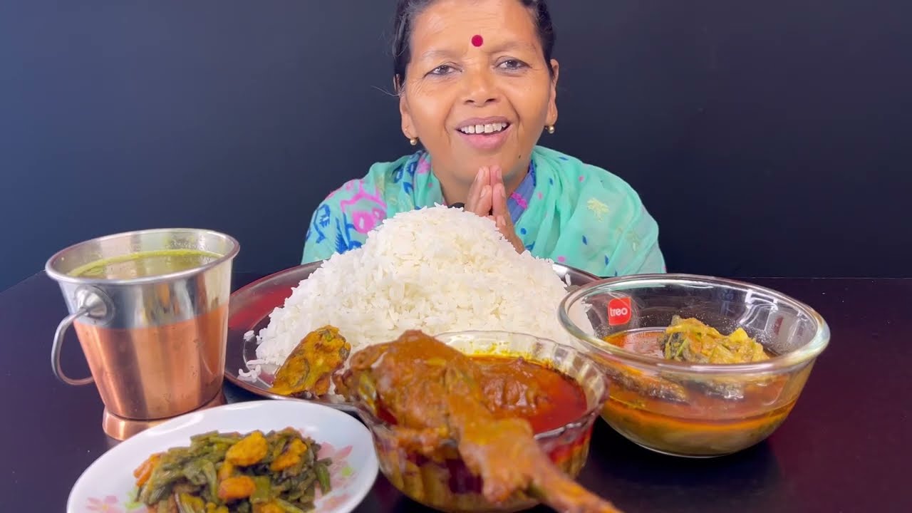 BIGBITES,EATING RICE WITH CHICKEN KOSHA,RUI MACHER JAHAL,DAL,PEYAJKOLI VAJA।।