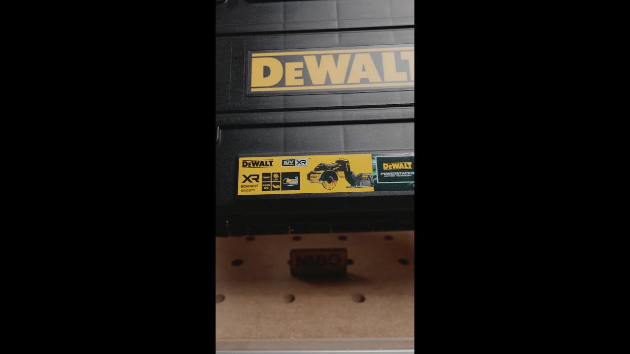 Dewalt Cordless Cut Off Tool (DCS438E2T)
