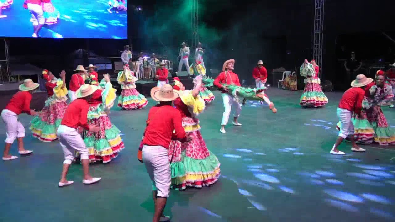 TRIETNIA CON LA DANZA DEL CAIMAN Y CIEMPIES CARNAVAL DE BARRANQUILLA 2018