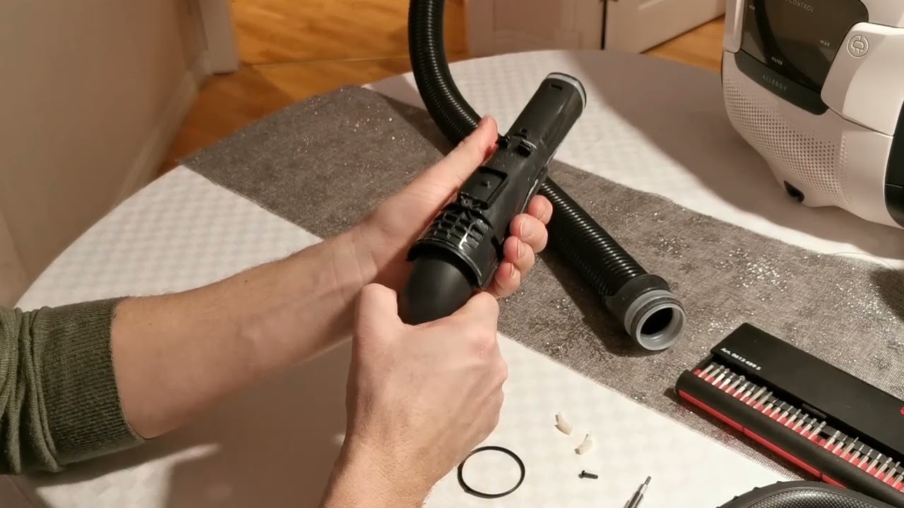 electrolux D9 swivel fix issue
