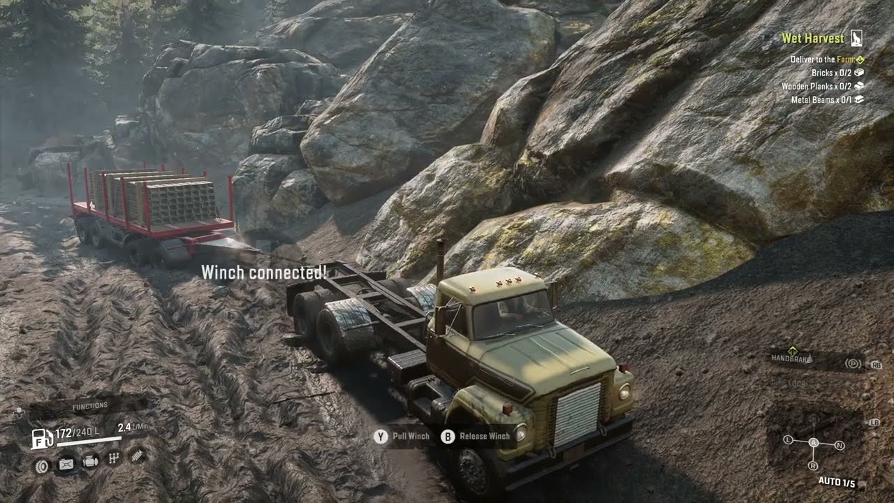 Truck kichad me fasgaya