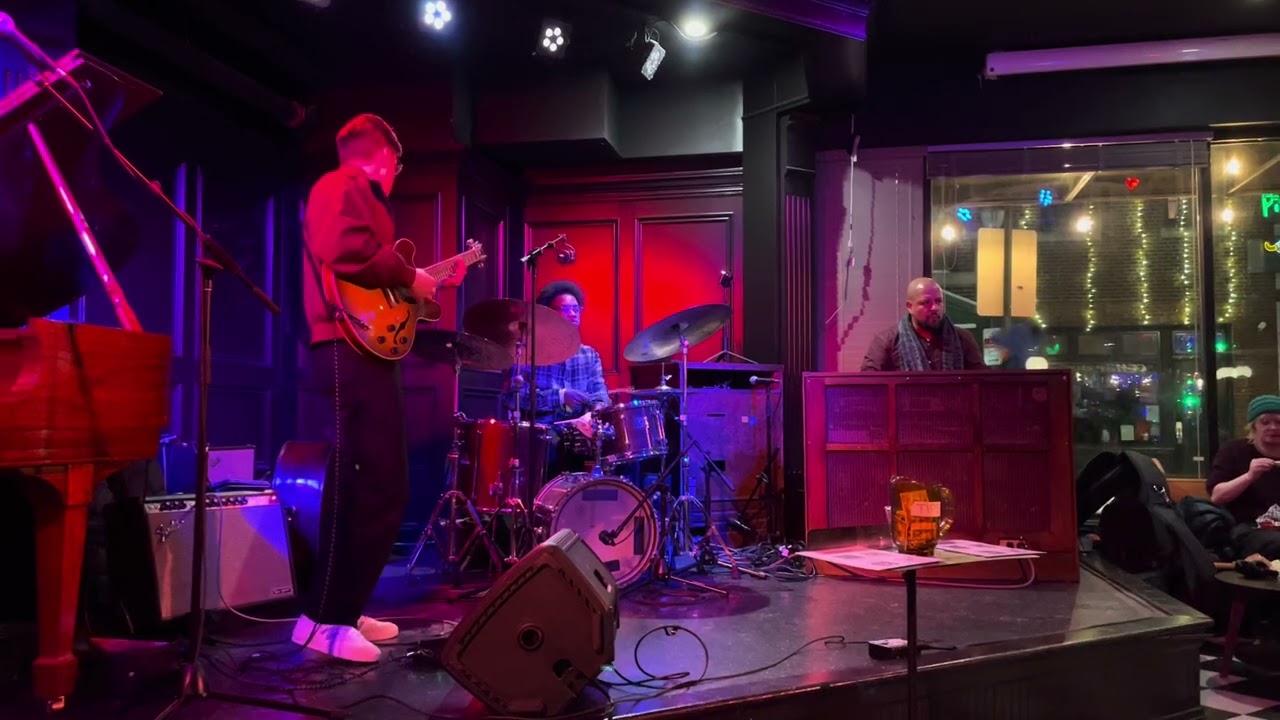 The Luke O’Reilly Quartet Jamming on Never Can Say Goodbye at Cellar Dog Philly