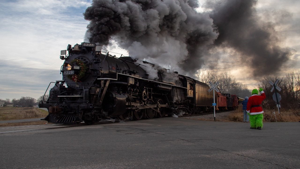 Pere Marquette #1225: North Pole Express 2023 (4K)