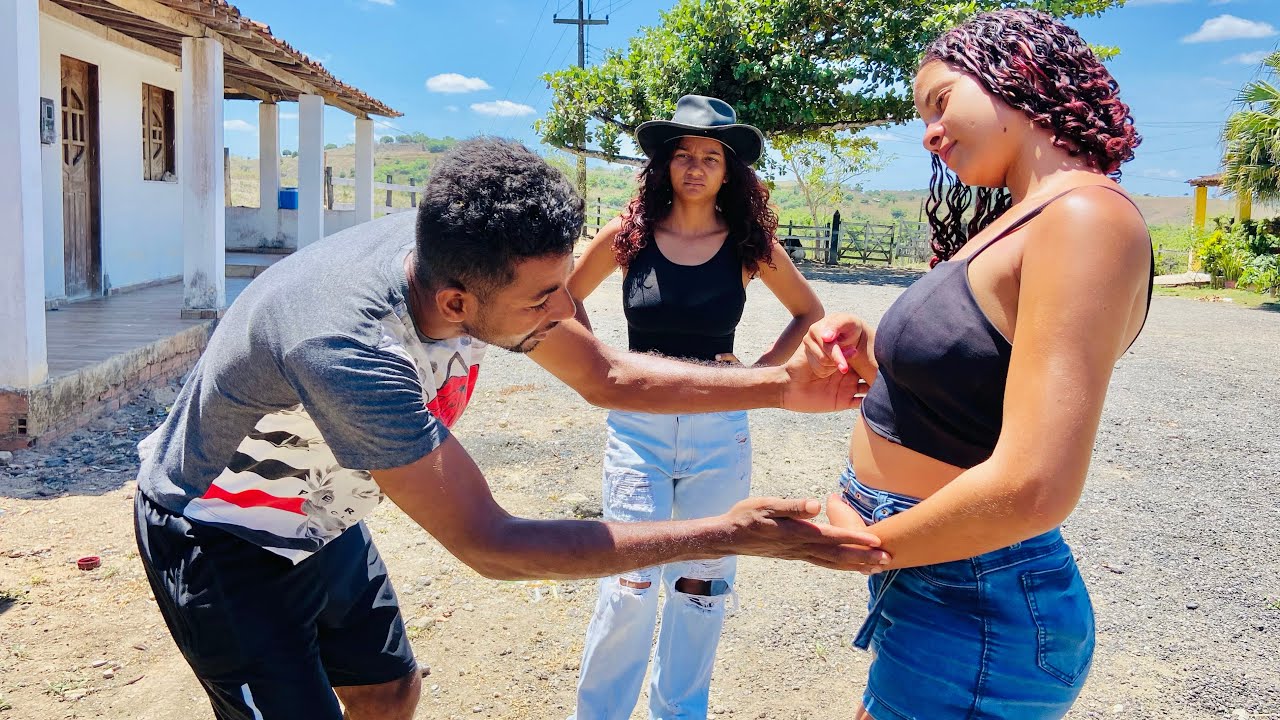 Ela Tentou Dar o Golpe da Barriga, Mas Escolheu o Irmão da Fazendeira Errada