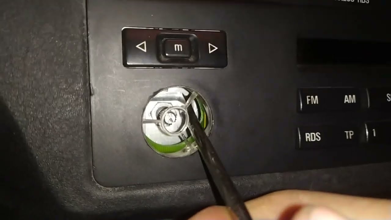 Bmw E39 1996 prefacelift business radio removal ( without screw under volume knob )