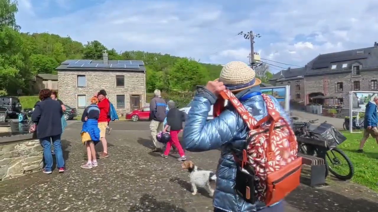 AMI ASBL Journée du samedi Départ en vélos pour le joli petite village de Laforêt