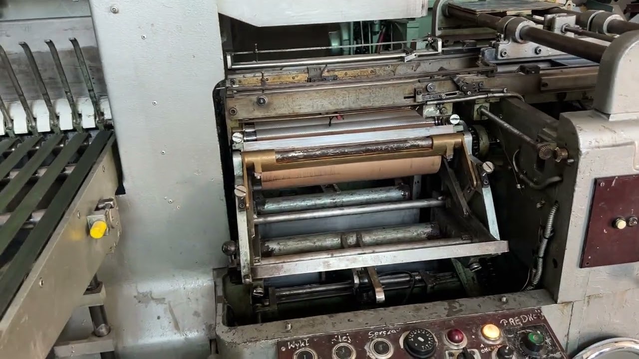 Kolbus Casing-in machine, model EMP 36 by Hippographic