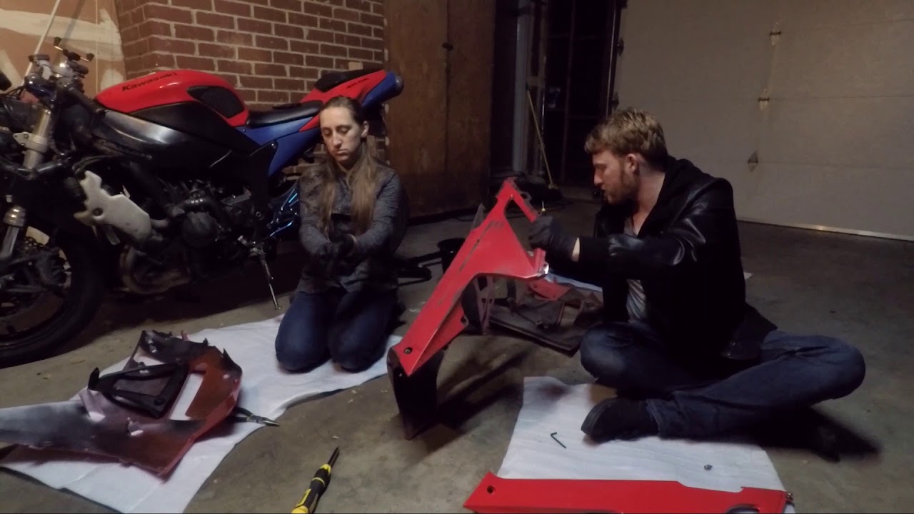 Replacing Motorcycle Fairings 2007 Kawasaki Ninja ZX6R