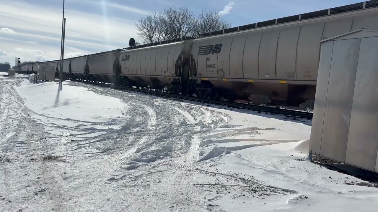 NS 41N at the Radnor Road railroad crossing in Waldo Ohio on 1-29-2026