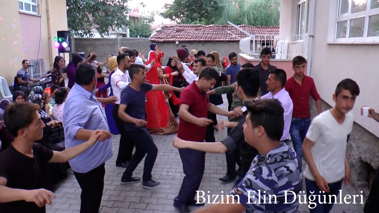 BİZİM ELİN DÜĞÜNLERİ ÇORUM SUNGURLU MÜKEMMEL BİR DÜĞÜN OYUN HALAY HAVALARI-4