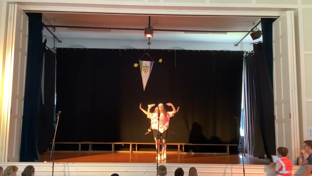 Mr Doolan’s 4th class: Party in the U.S.A Dancers ( Bunscoil’s Got Talent 2023)