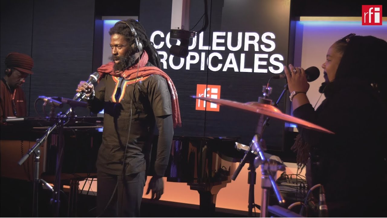 Takana Zion interprète 