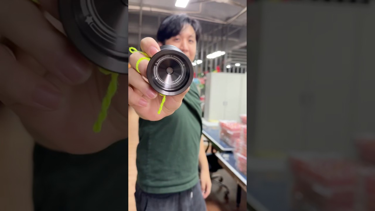 Yoyo tricks for beginners with cheap yoyo #magicyoyo #toy #yoyo #funny #shorts #viralvideo
