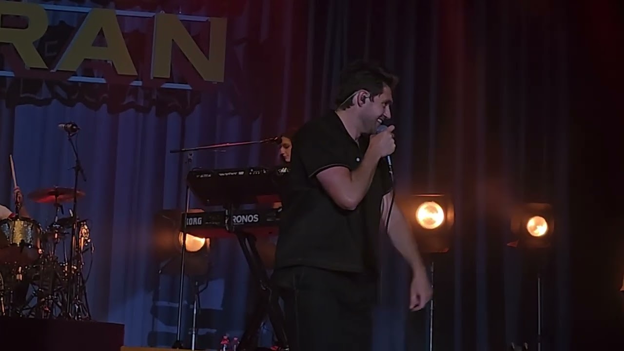 Niall Horan - Slow Hands live at Boston Calling Music Festival 2023