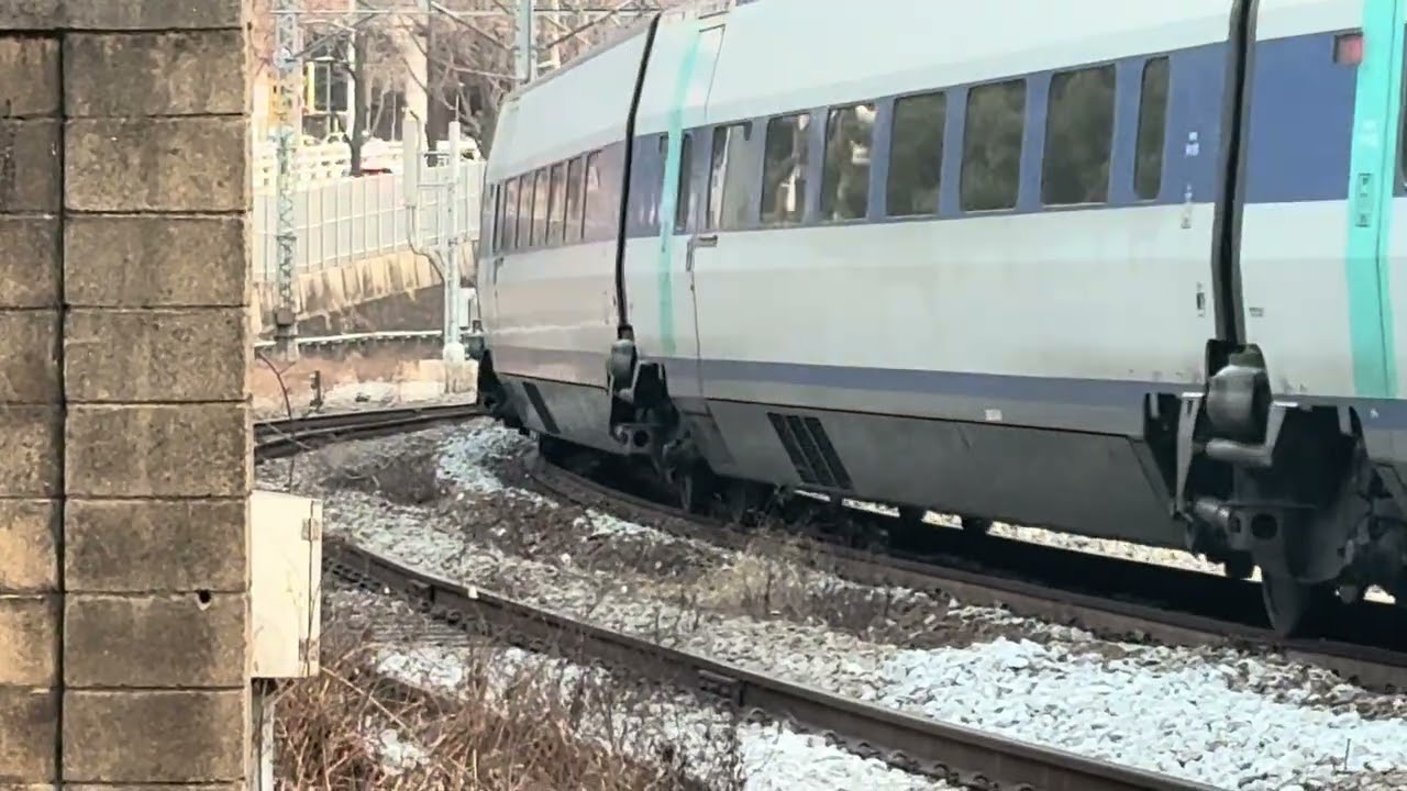 KTX-1 서소문 건널목 통과