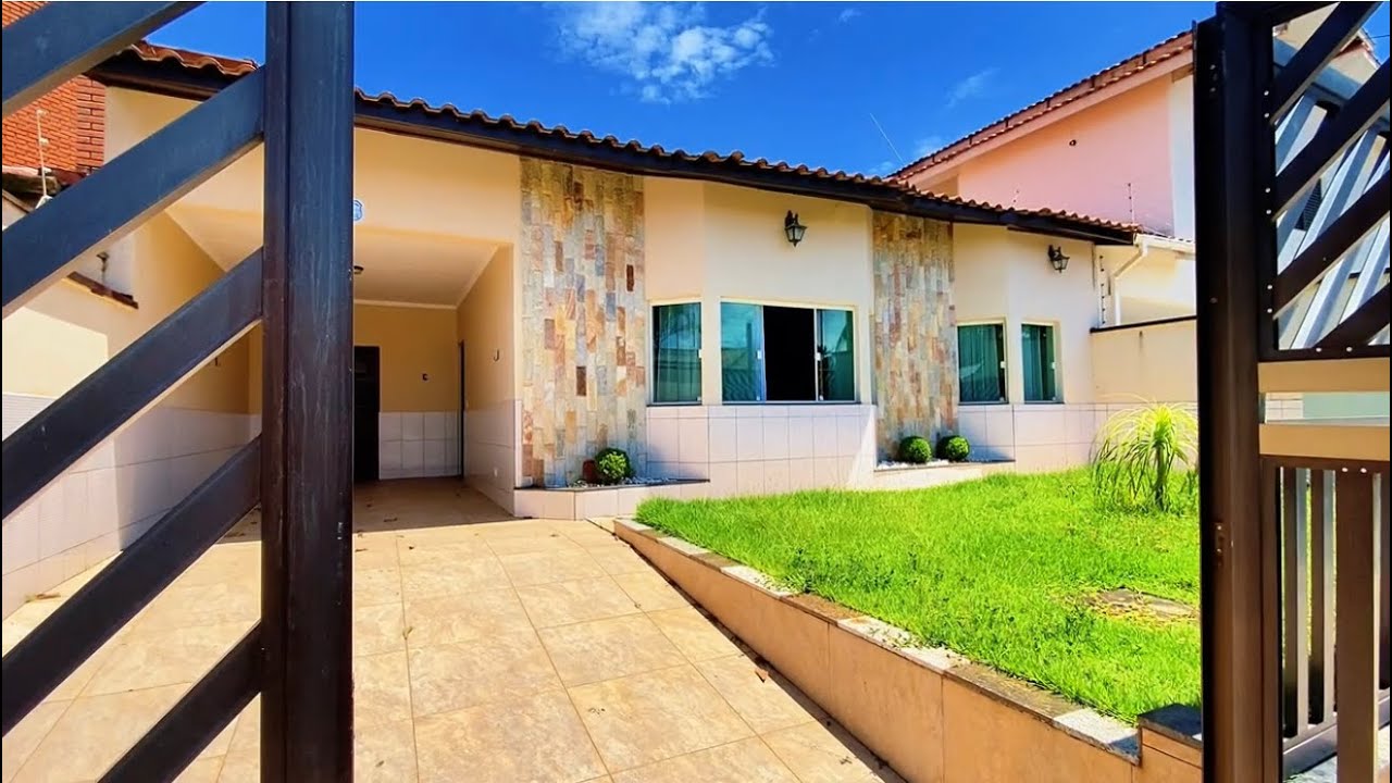 Casa a venda em Peruíbe São Paulo (com piscina) 50 metros do mar | 13996012286