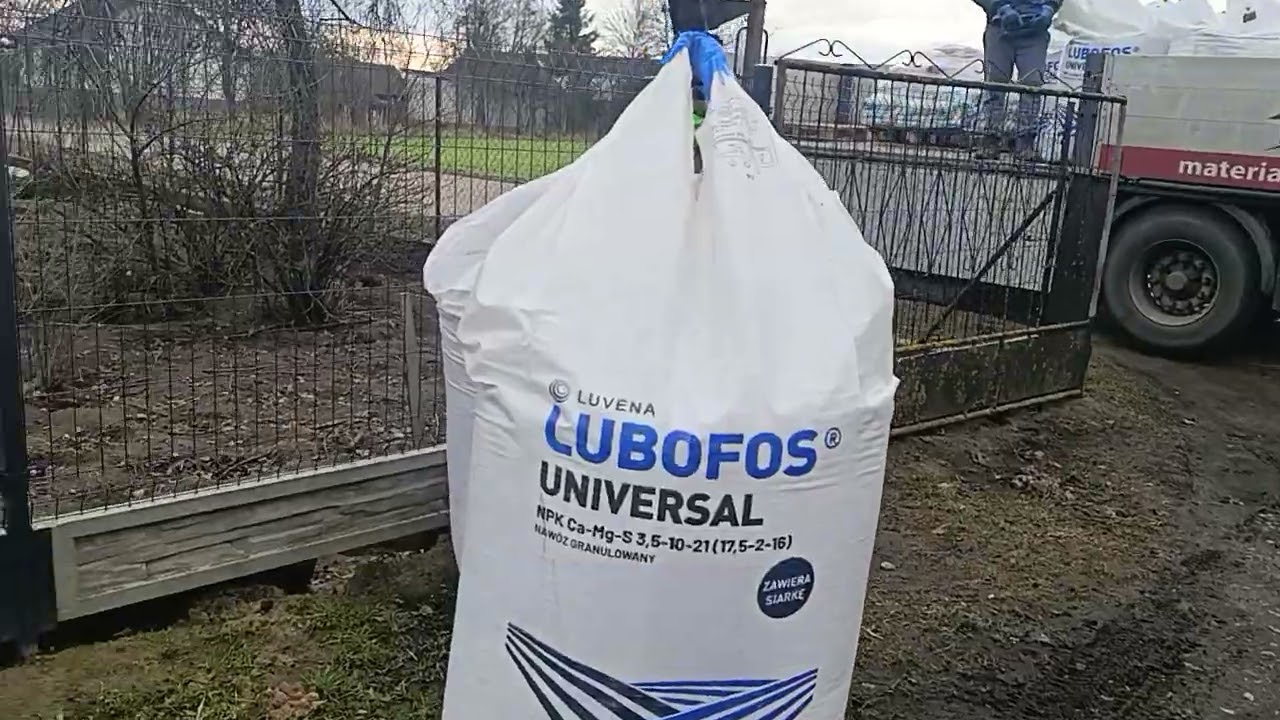 Rozładunek nawoz&oacute;w 