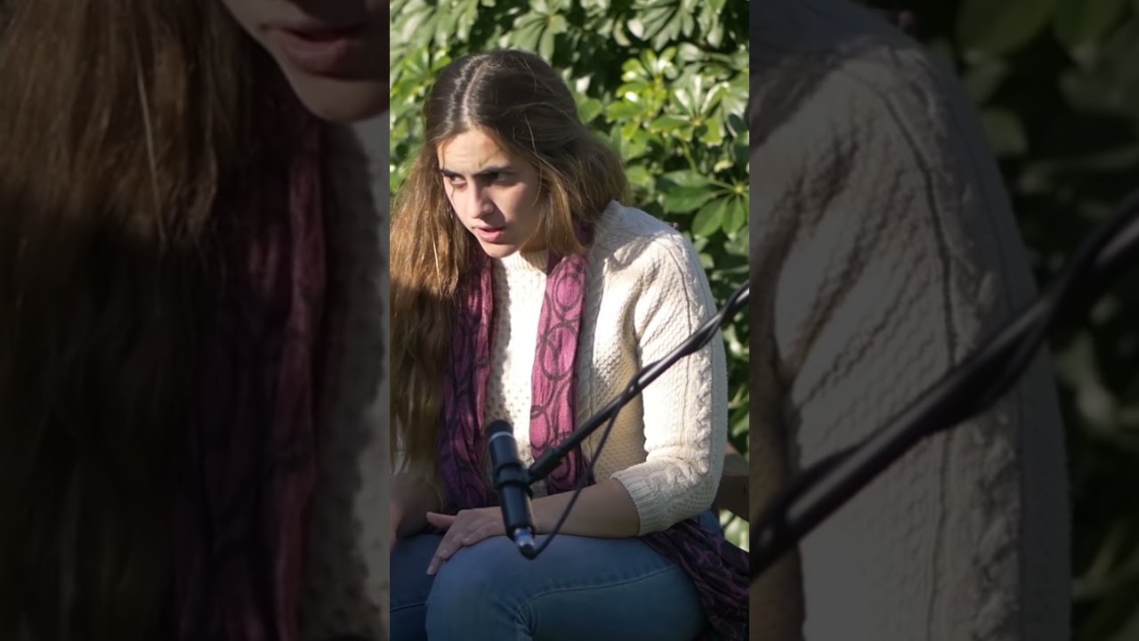 De Viento y Memoria by Sofía Ramundey