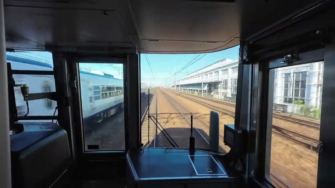 【Japan Train】JR Kyoto Line front view from Osaka to Kyoto.