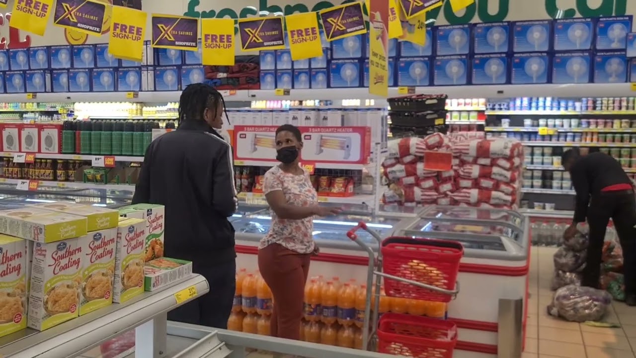 Being Naughty At ShoPriTe PraNk🤣🔥🔥//public prank//..