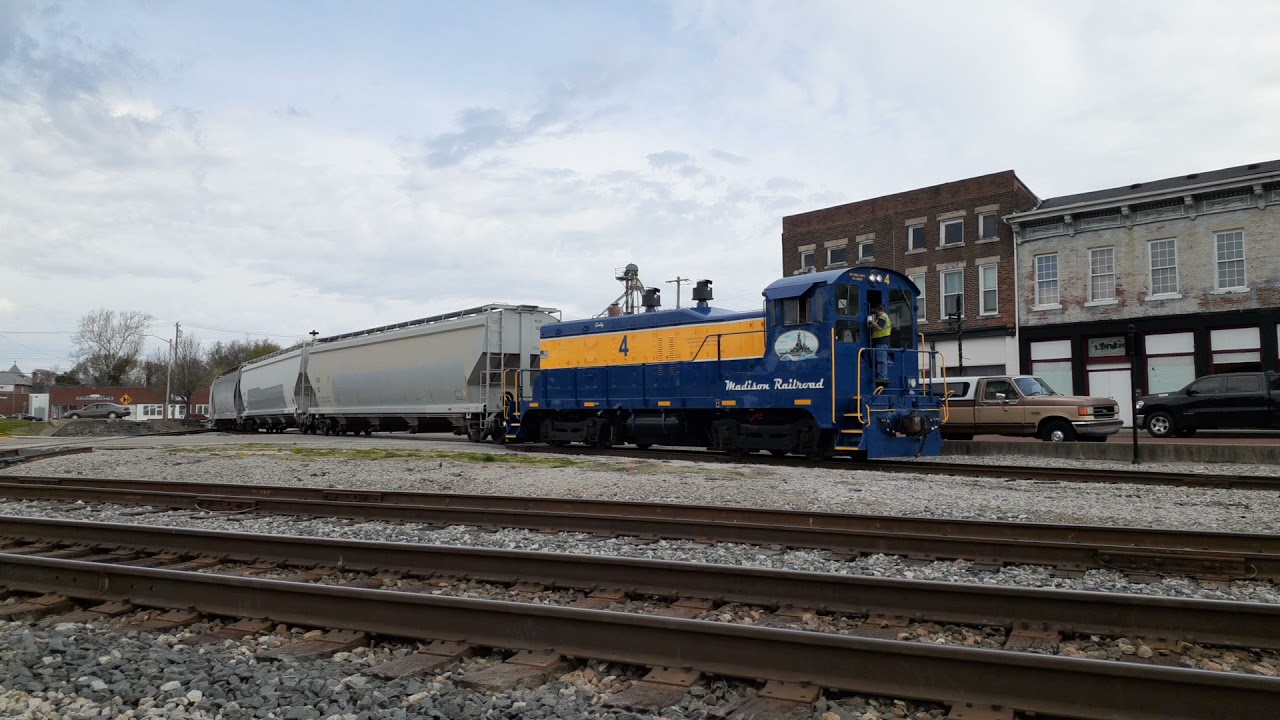 Madison Railroad No 4 working interchange at North Vernon Indiana