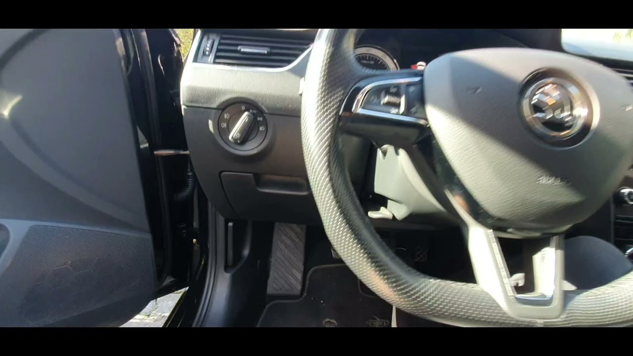 Skoda Octavia III (5E) - Fuse box location and details