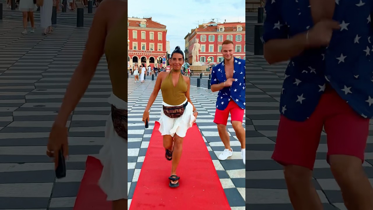 You&rsquo;ve never seen a red carpet like this at an event before😝🟥 #redcarpetboy