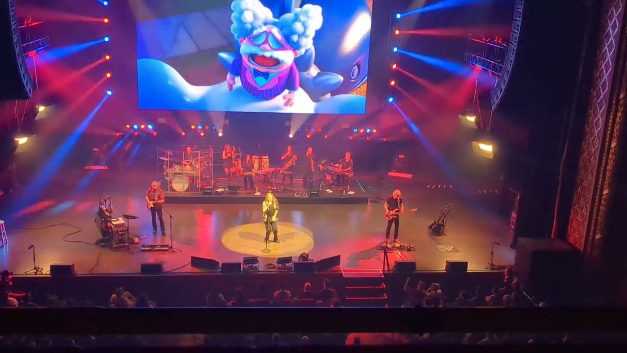 Weird Al Yankovic - Captain Underpants Theme Song LIVE