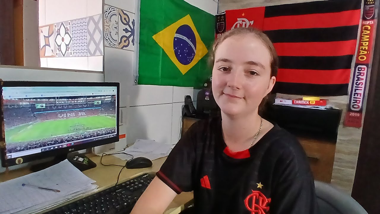 Além de jogo péssimo e decepções com elenco bilionário, Filipe Luís faz fala enviesada sobre Vini Jr
