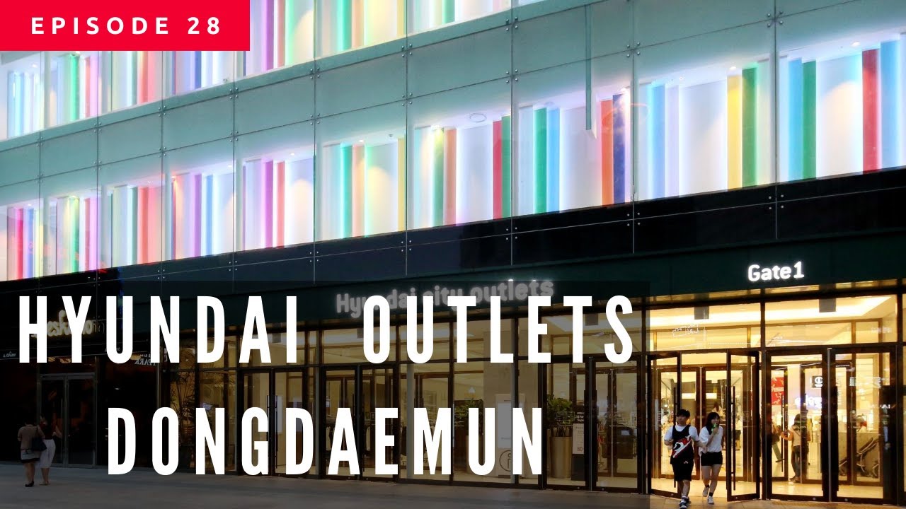 Hyundai City Outlets Dongdaemun Branch, Seoul, Korea (현대시티아울렛 동대문점) Walking Tour - Weekend Traffic