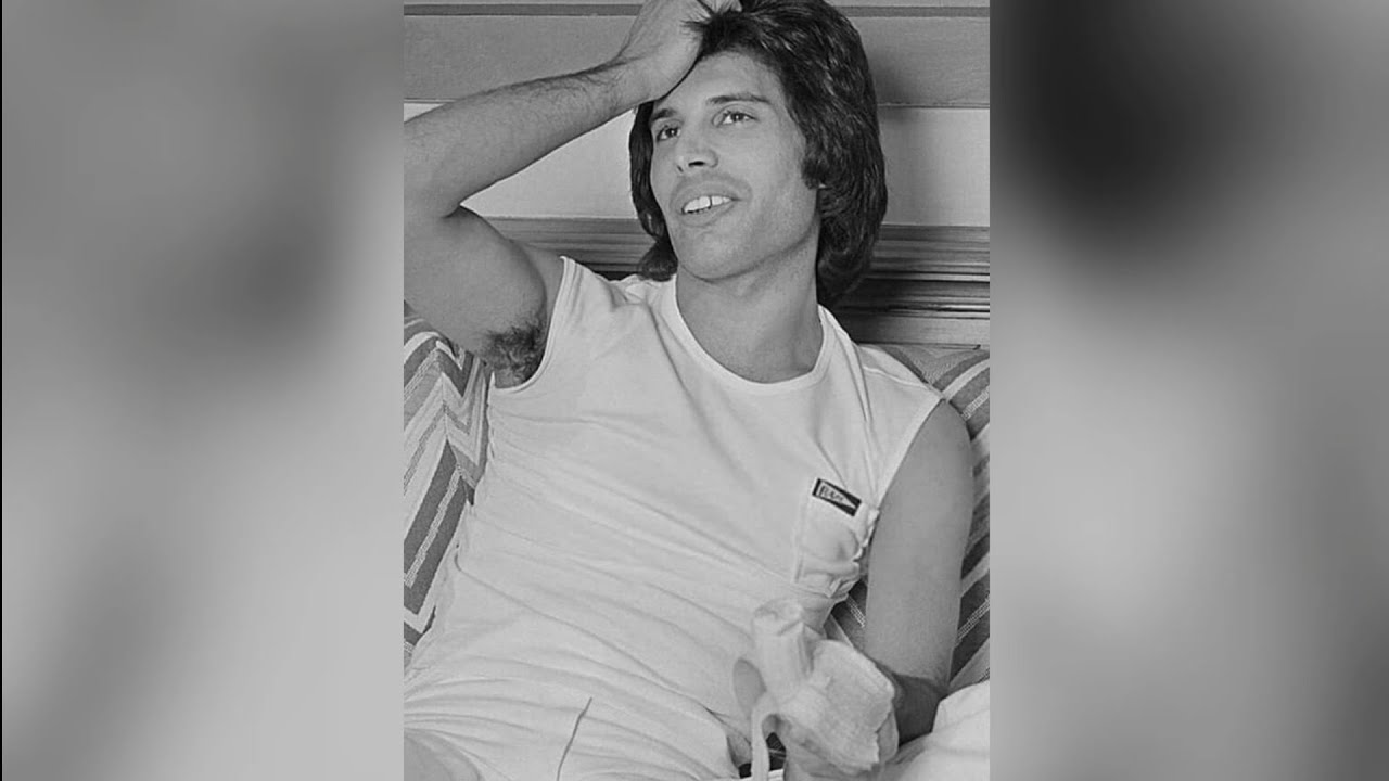 Rarely Seen Pictures Of Freddie Mercury 👑
