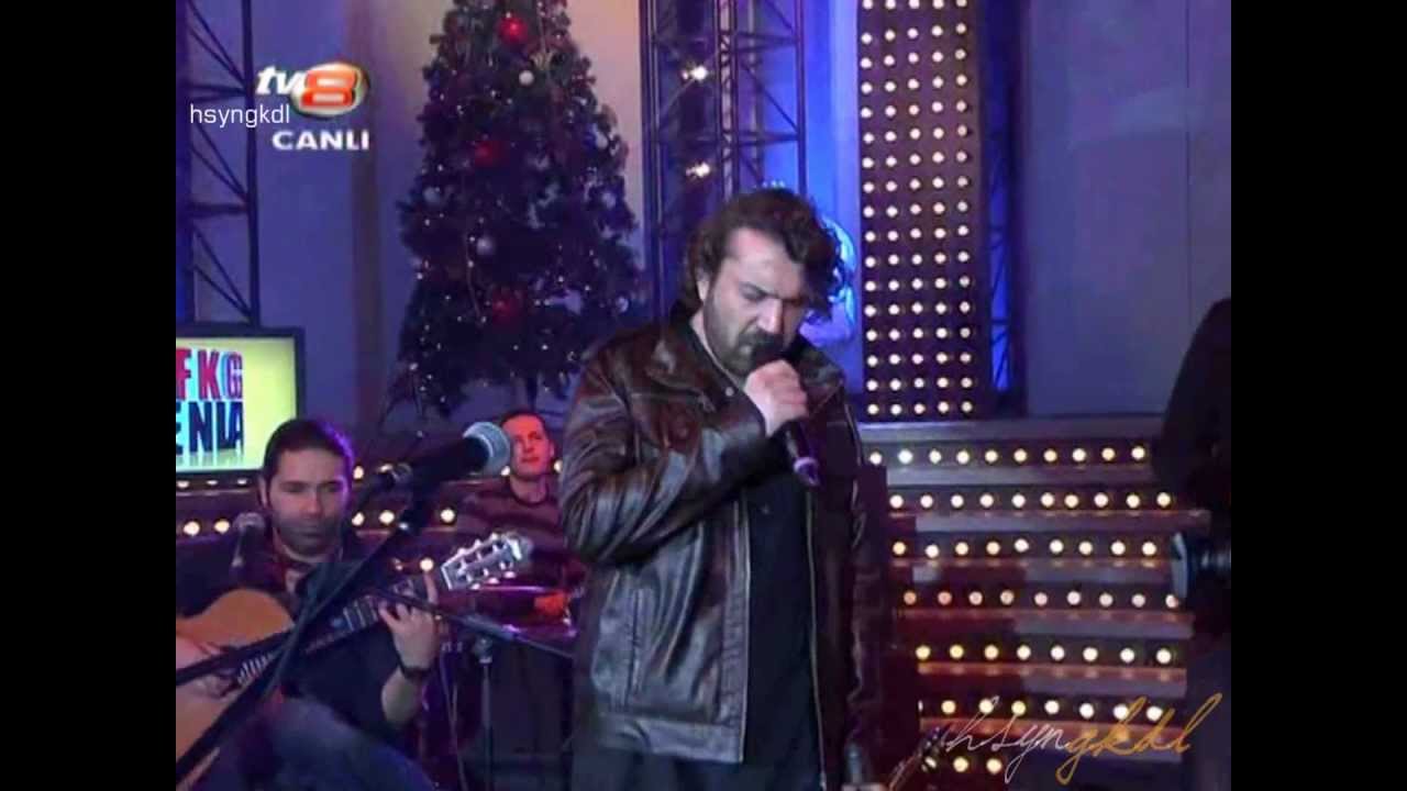 Halil Sezai PARACIKOĞLU - Paramparça -Canlı performans / Disko Kralı 31.12.2011