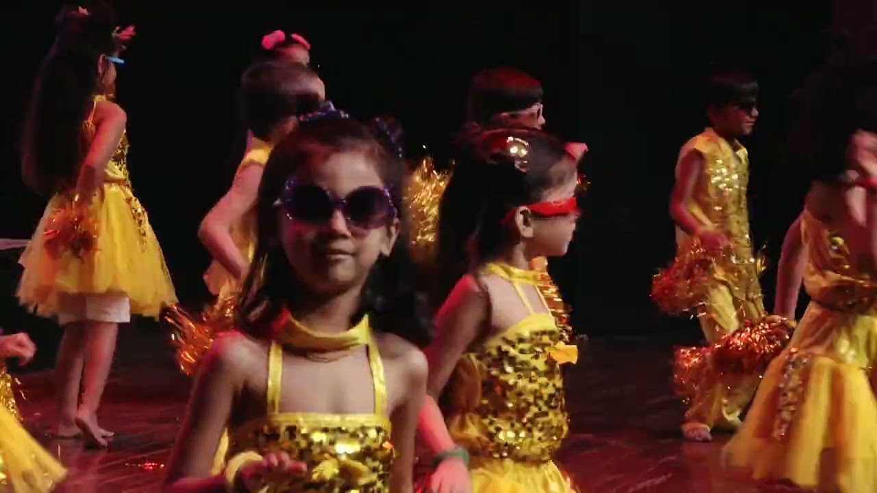 04)  Std - Sr. Kg. - Party theme  (English medium) Arpan international school