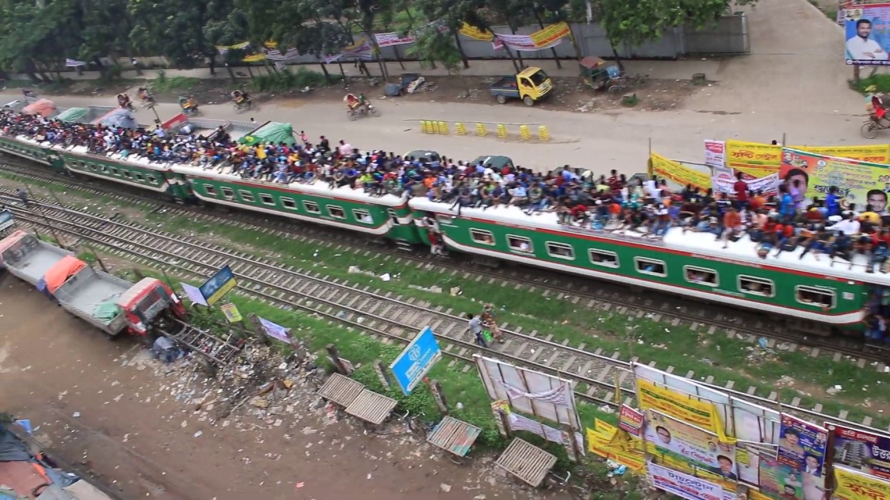 The Most Overcrowded Train in the World!!! Bangladesh